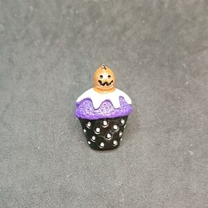 Halloween Cupcake Brooch